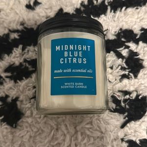 Bath and Body Works 7 oz candle